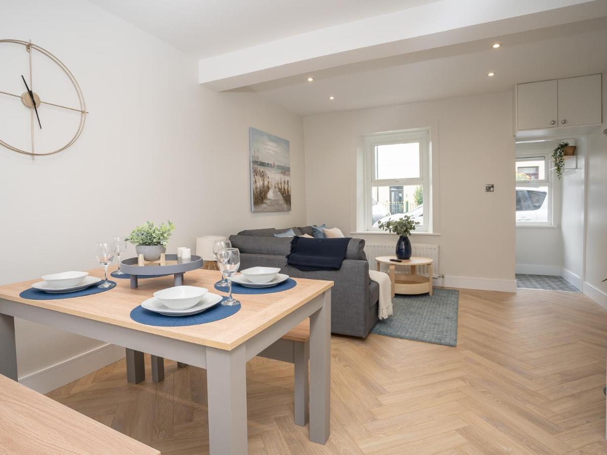 The Views Townhouse Villa Newcastle  Exteriör bild